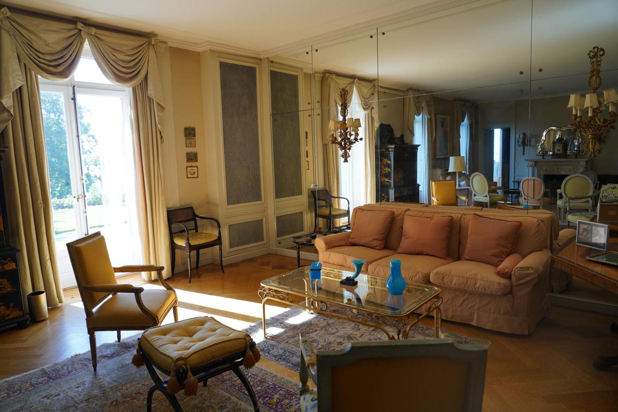 Le Chateau Lavigny Esterno foto
