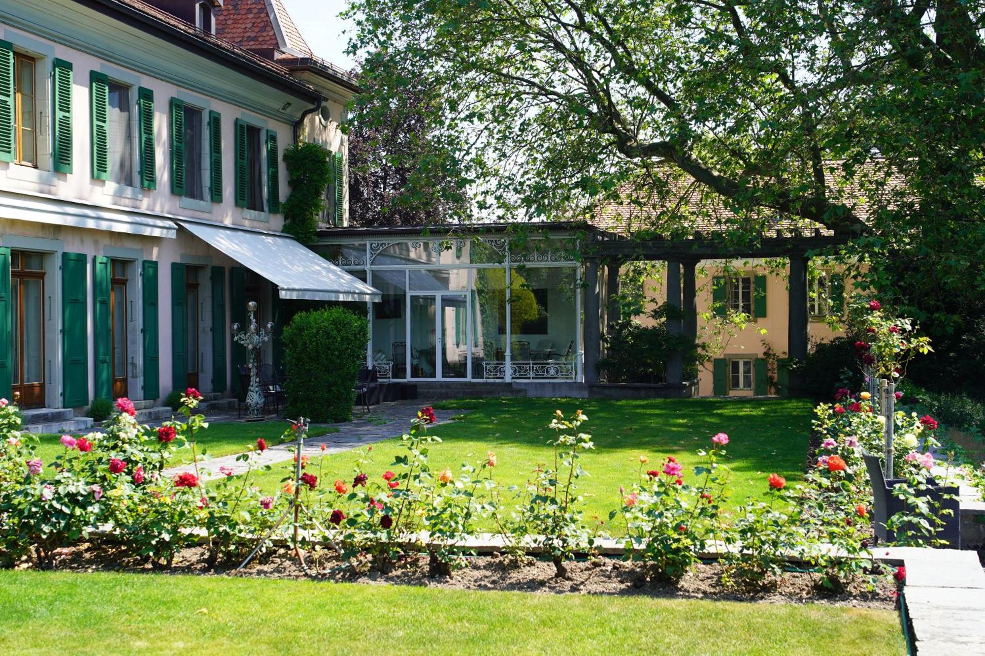 Le Chateau Lavigny Esterno foto