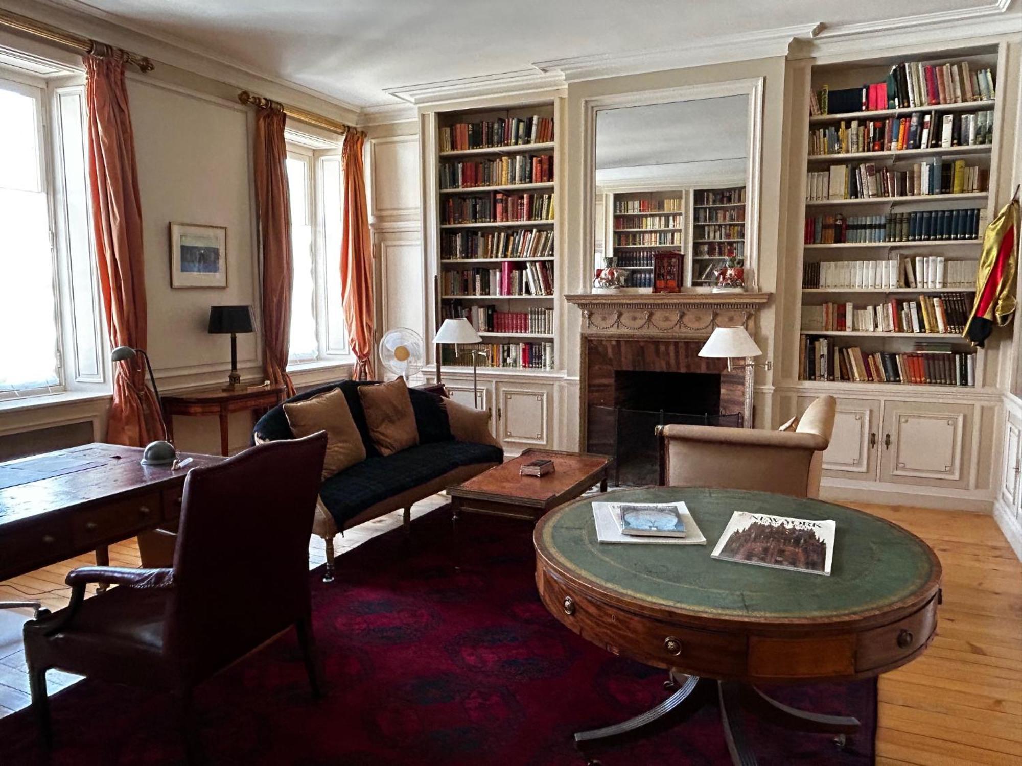 Le Chateau Lavigny Esterno foto