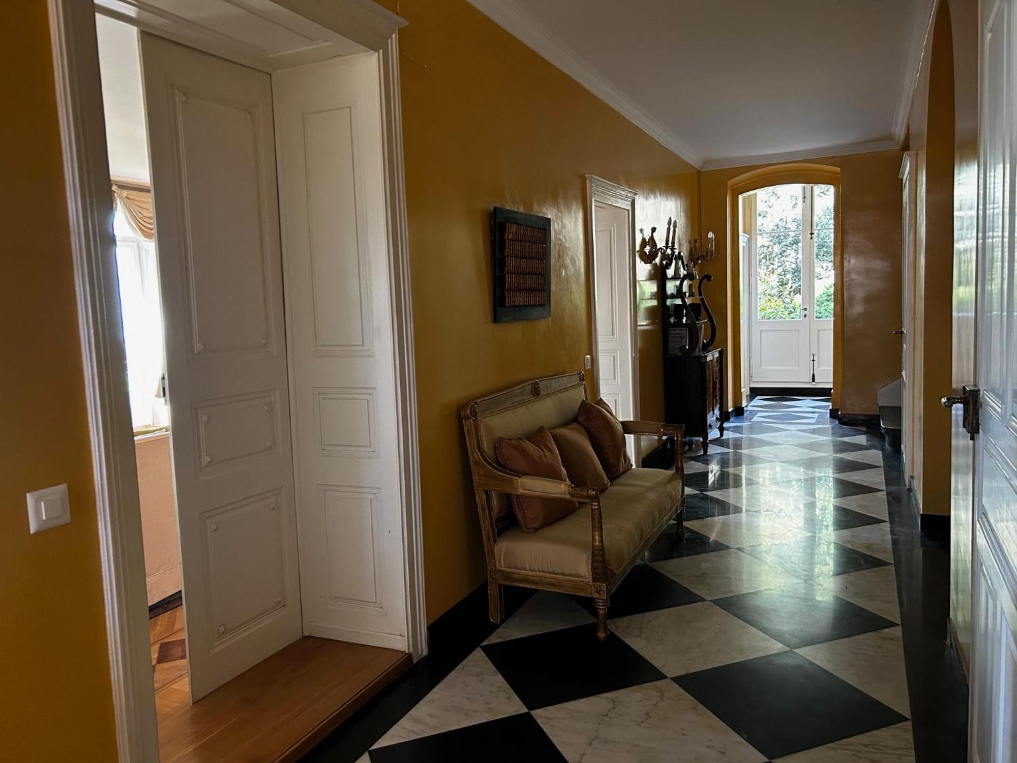 Le Chateau Lavigny Esterno foto