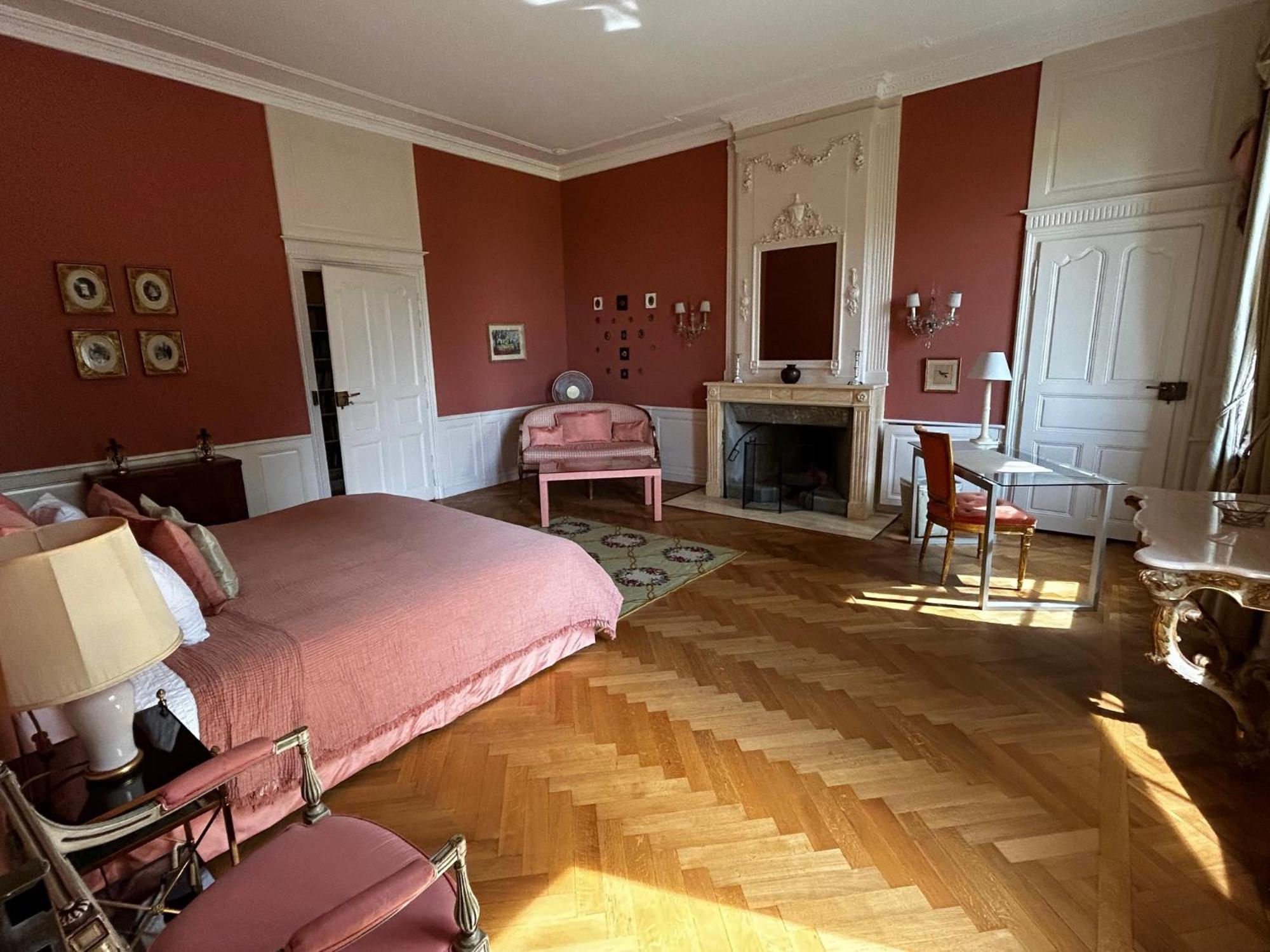 Le Chateau Lavigny Esterno foto